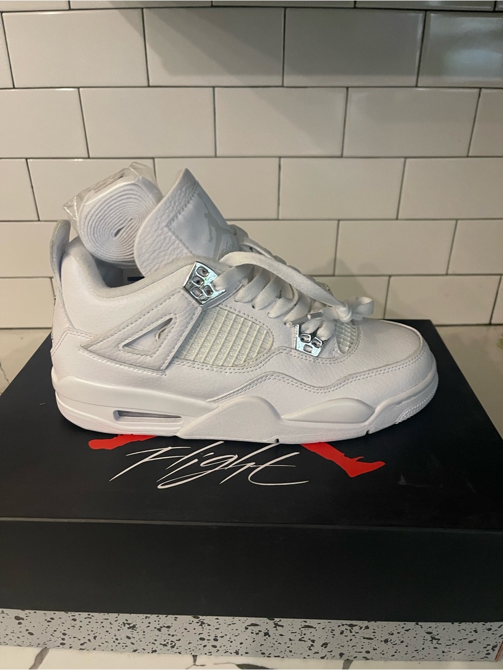 Mens Retro 4 Pure $ Size 6.5.